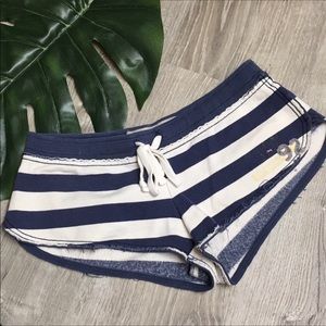 Abercrombie & Fitch Shorts - Abercrombie striped shorts Abercrombie & Fitch Shorts - Abercrombie striped shorts